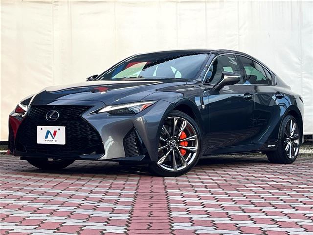 2021 Lexus IS photo 1