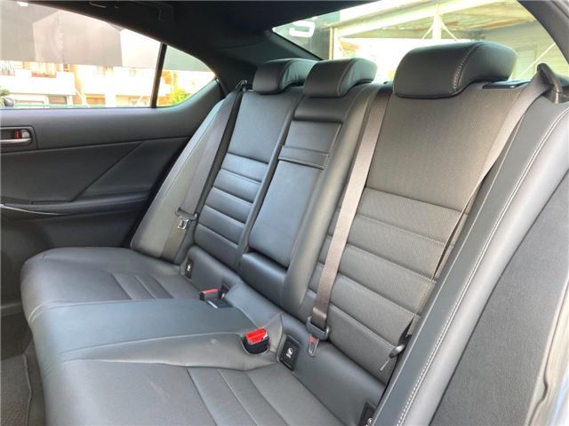 صورة مصغرة 27 لـ 2021 Lexus IS