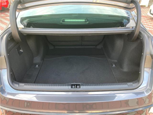 صورة مصغرة 29 لـ 2021 Lexus IS