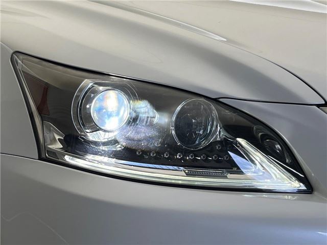2013 Lexus LS — миниатюра 14