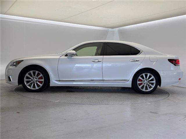 2013 Lexus LS — миниатюра 30