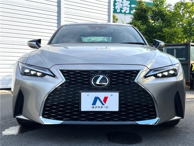 صورة مصغرة 13 لـ 2021 Lexus IS