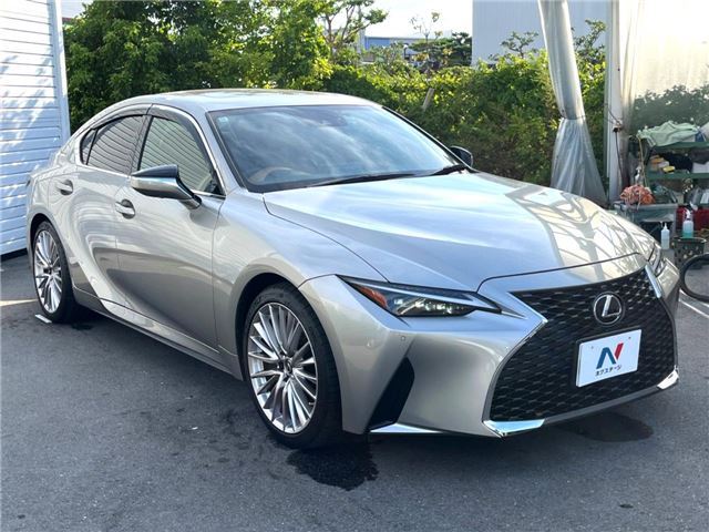 صورة مصغرة 16 لـ 2021 Lexus IS