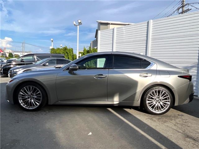 صورة مصغرة 18 لـ 2021 Lexus IS