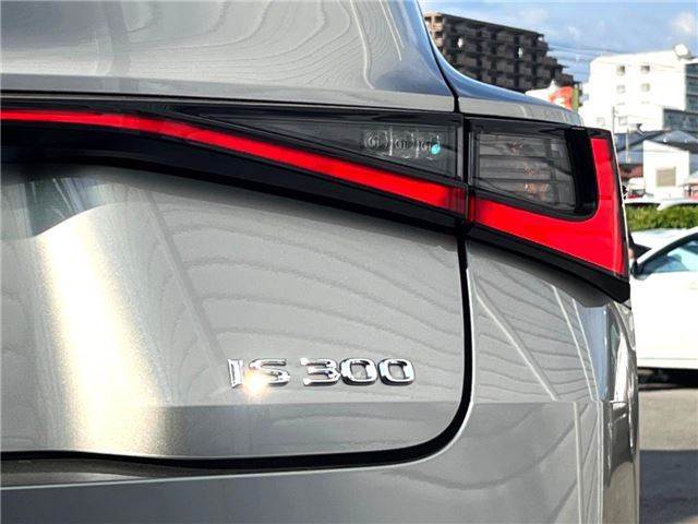 صورة مصغرة 23 لـ 2021 Lexus IS