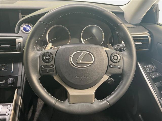 صورة مصغرة 24 لـ 2014 Lexus IS