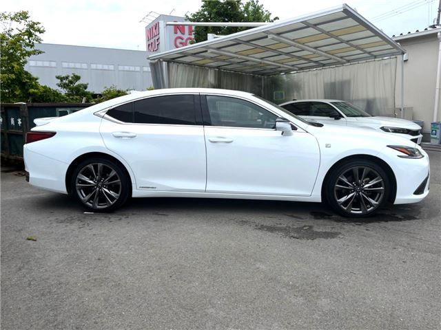 2019 Lexus ES thumbnail 28