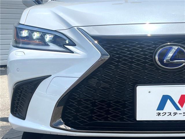 2020 Lexus ES thumbnail 16