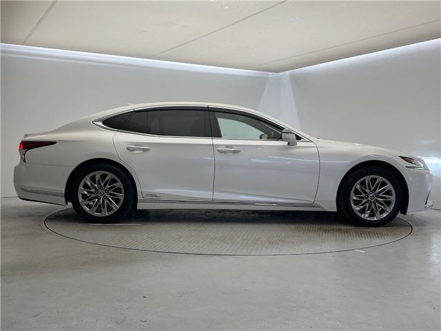 صورة مصغرة 14 لـ 2018 Lexus LS