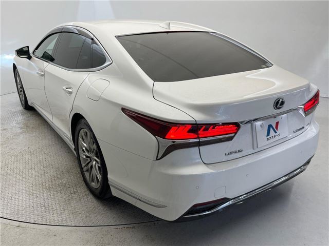 صورة مصغرة 28 لـ 2018 Lexus LS