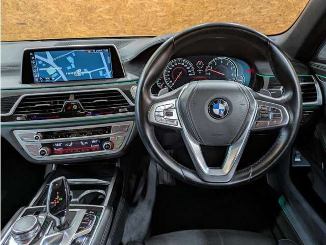 صورة مصغرة 25 لـ 2017 BMW 7 SERIES