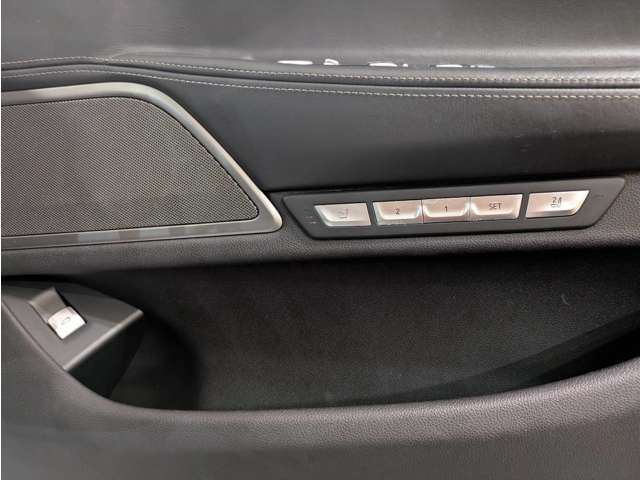 صورة مصغرة 32 لـ 2017 BMW 7 SERIES