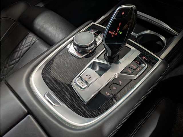 صورة مصغرة 44 لـ 2017 BMW 7 SERIES