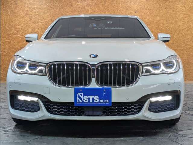 صورة 10 لـ 2017 BMW 7 SERIES