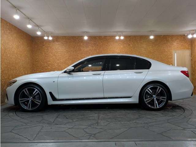 صورة 7 لـ 2017 BMW 7 SERIES