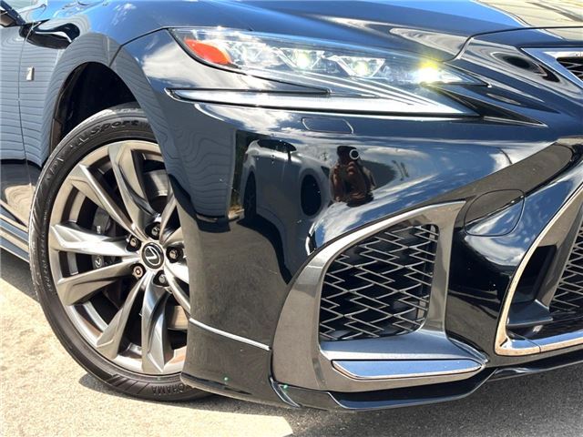2018 Lexus LS photo 10