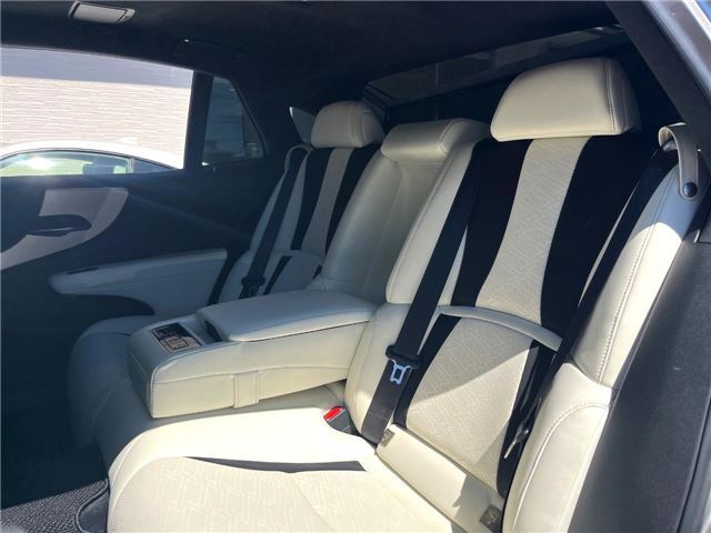 صورة مصغرة 30 لـ 2018 Lexus LS