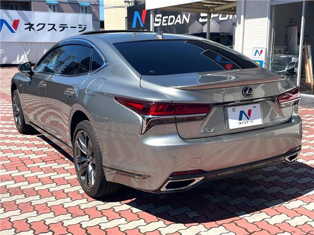 2018 Lexus LS photo 10