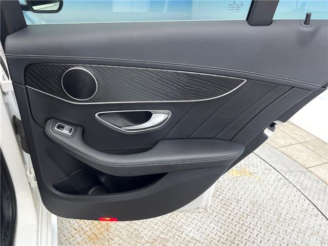 2015 Mercedes-BENZ C-CLASS thumbnail 23