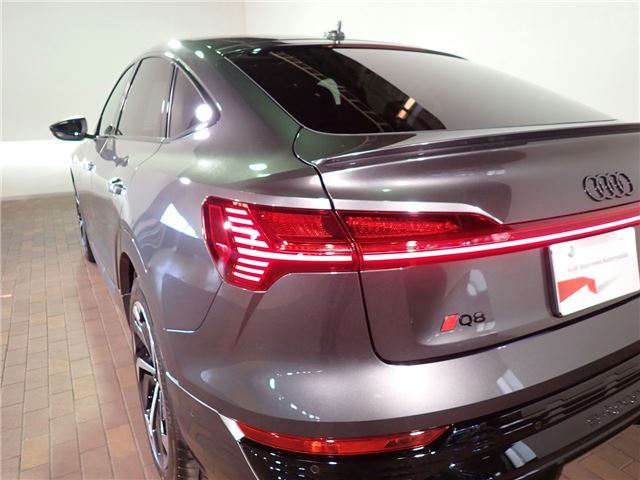 صورة مصغرة 57 لـ 2023 AUDI Q8 SPORTBACK E-TRON