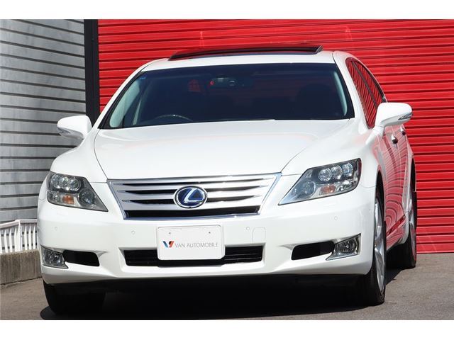 2010 Lexus LS photo 1