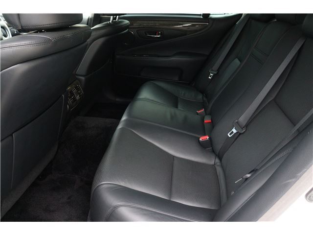 صورة مصغرة 18 لـ 2010 Lexus LS