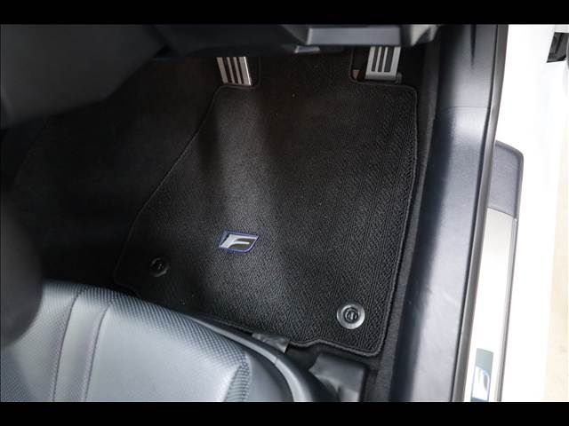 صورة مصغرة 17 لـ 2023 Lexus RC F