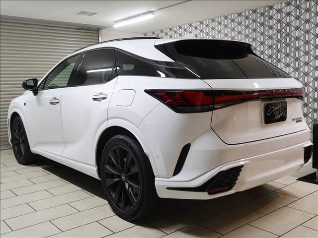 صورة 2 لـ 2024 Lexus RX