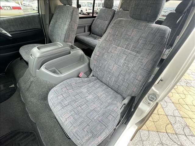 2005 Toyota HIACE — миниатюра 14