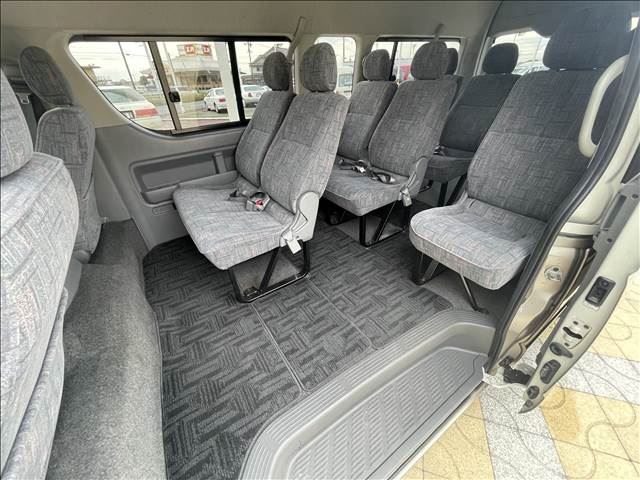 2005 Toyota HIACE — миниатюра 17
