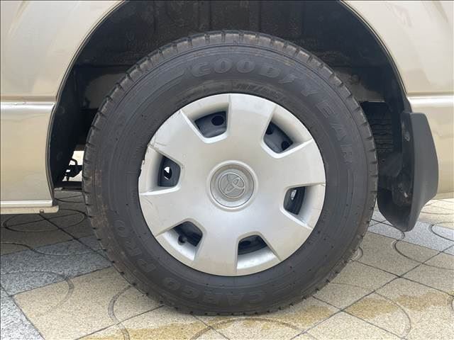 2005 Toyota HIACE — миниатюра 25