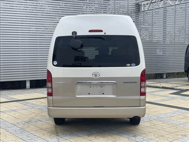 2005 Toyota HIACE — фото 5