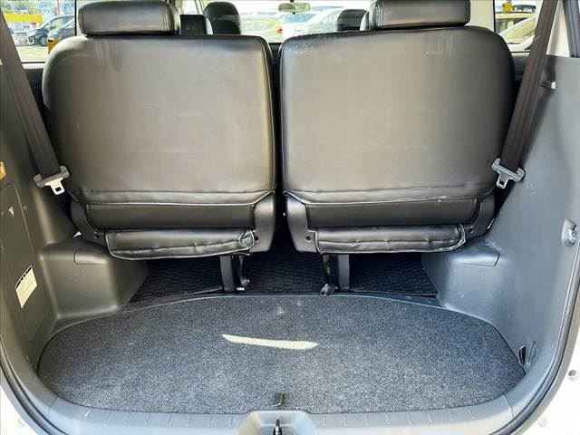 صورة 9 لـ 2008 Toyota VOXY