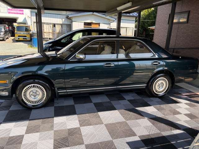 1994 Nissan GLORIA — миниатюра 11