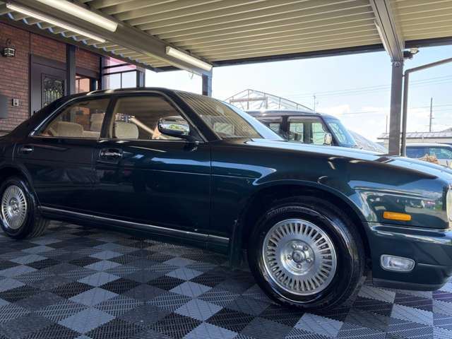 1994 Nissan GLORIA — миниатюра 18