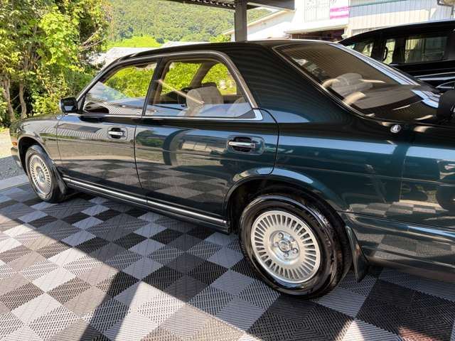1994 Nissan GLORIA — миниатюра 34