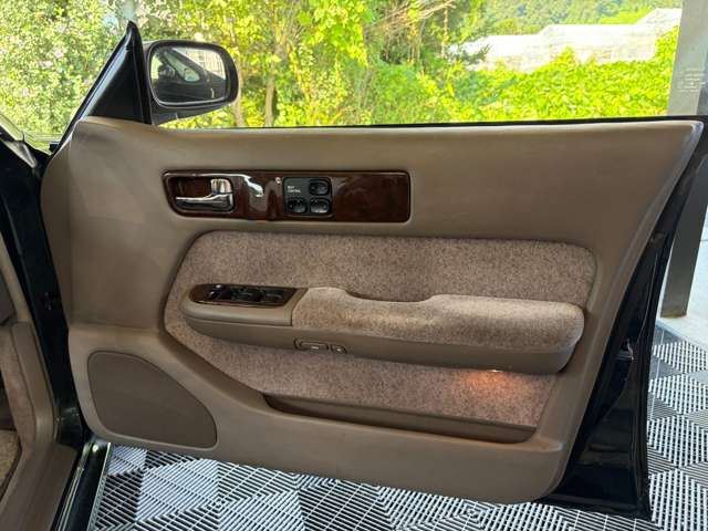 1994 Nissan GLORIA — миниатюра 38