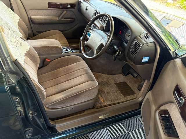 1994 Nissan GLORIA — миниатюра 39