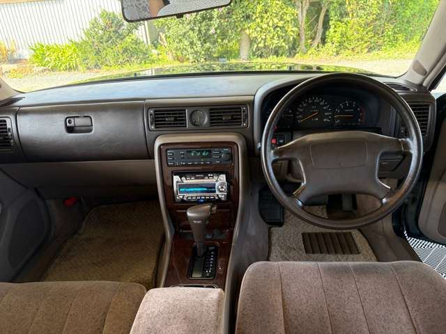 1994 Nissan GLORIA — миниатюра 41