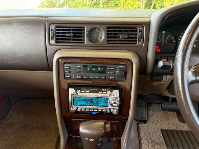 1994 Nissan GLORIA — миниатюра 43