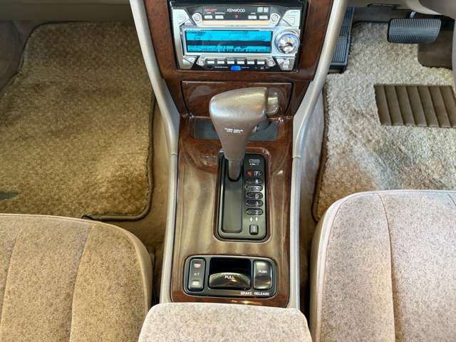 1994 Nissan GLORIA — миниатюра 44