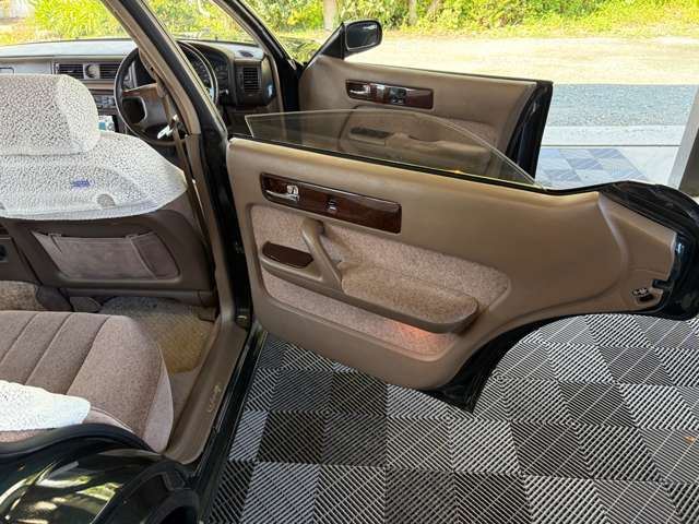 1994 Nissan GLORIA — миниатюра 49