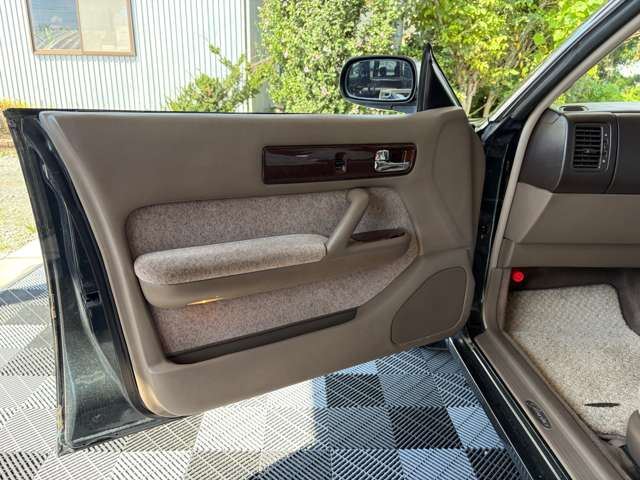 1994 Nissan GLORIA — миниатюра 50