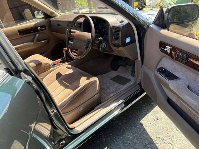 1994 Nissan GLORIA — миниатюра 74