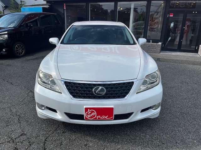 2010 Lexus LS photo 9