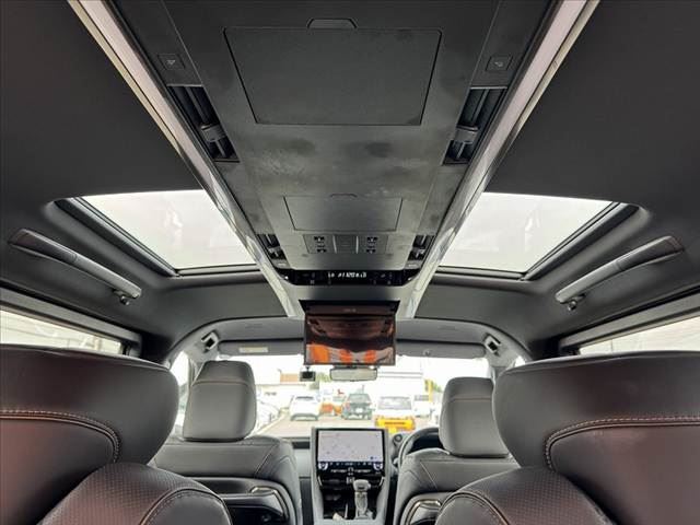 2024 Toyota ALPHARD — фото 6