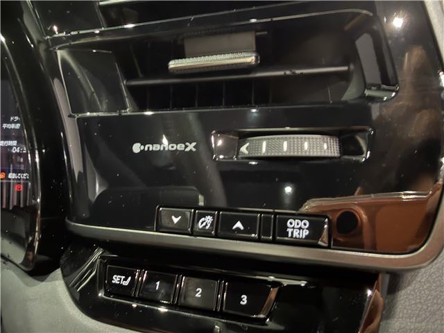2025 Lexus RX thumbnail 23