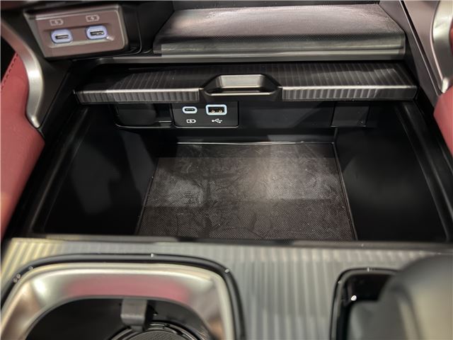 2025 Lexus RX thumbnail 32