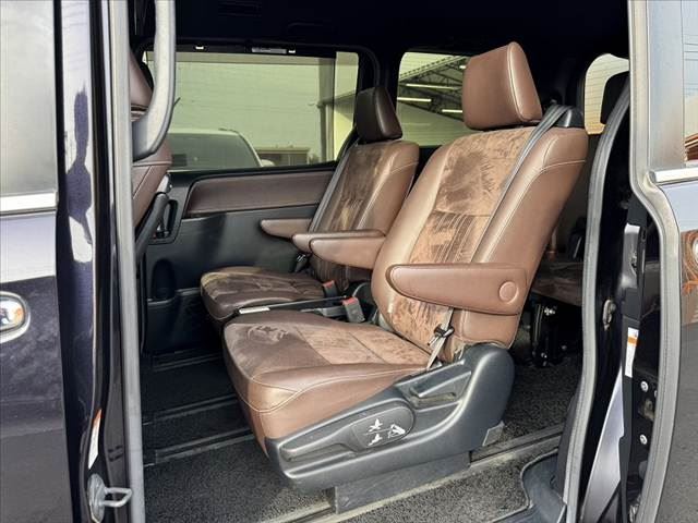2017 Toyota ESQUIRE — миниатюра 18