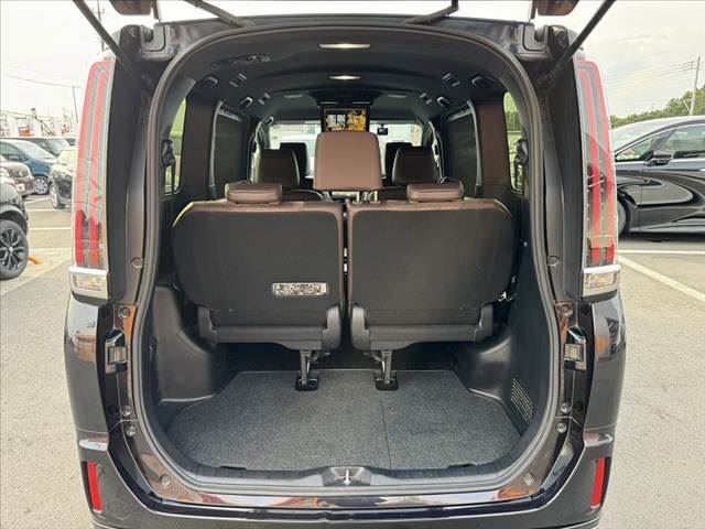 2017 Toyota ESQUIRE — миниатюра 19